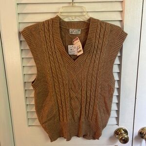 Sweater vest
